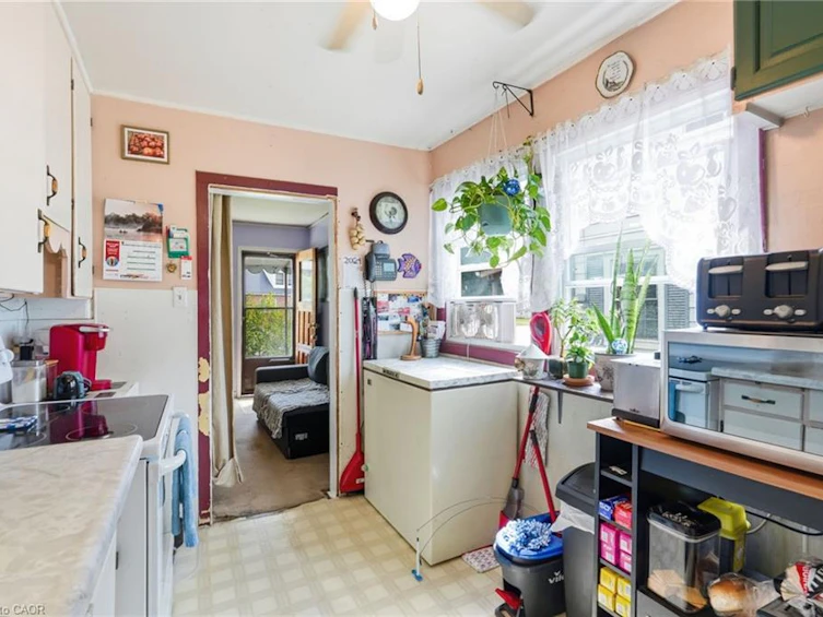 9 Lancaster Avenue, Brantford, ON, N3T 5E5 - 8