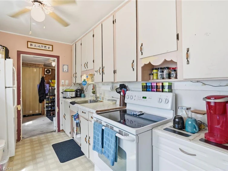9 Lancaster Avenue, Brantford, ON, N3T 5E5 - 7