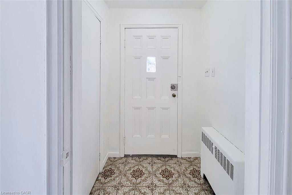 243 8 Highway, Hamilton, ON, L8G 1E2 - 3