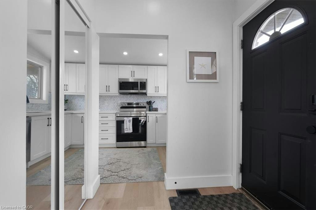 1-37 Lilacside Drive, Hamilton, ON, L8V 2L5 - 3