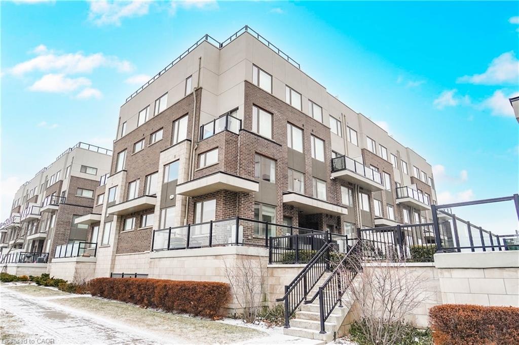 211-1460 Whites Road, Pickering, ON, L1V 0E8