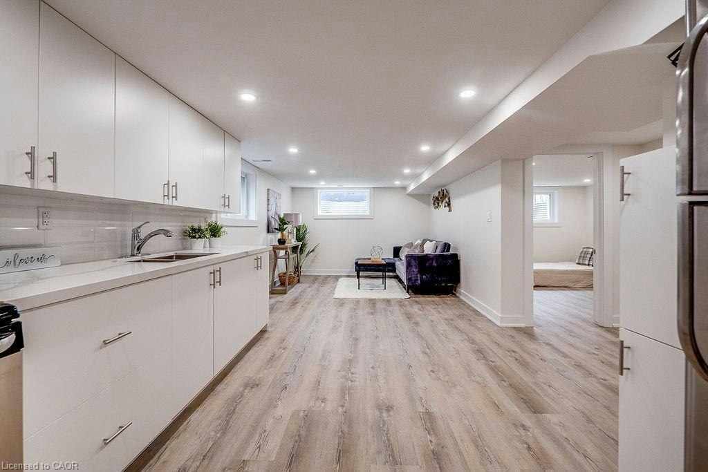 LL-403 Elizabeth Street, Grimsby, ON, L3M 3K7 - 8