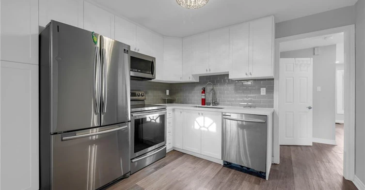 UPPER-9 Melrose Avenue S, Hamilton, ON, L8M 2Y4 - 9
