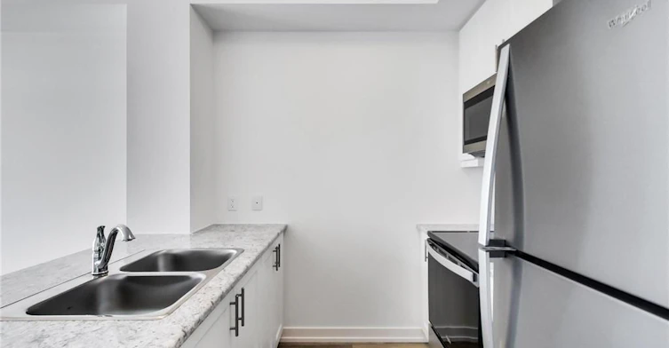 1008-470 Dundas Street E, Hamilton, ON, L8B 2A6 - 10
