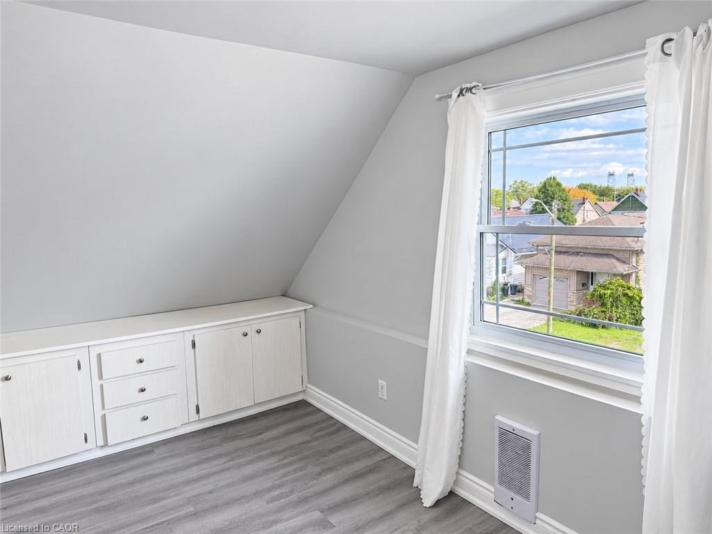 39 Oakland Avenue, Welland, ON, L3C 2B8 - 31