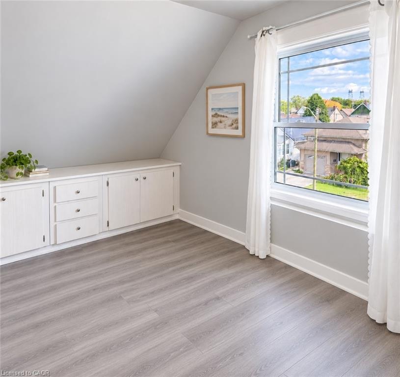 39 Oakland Avenue, Welland, ON, L3C 2B8 - 32