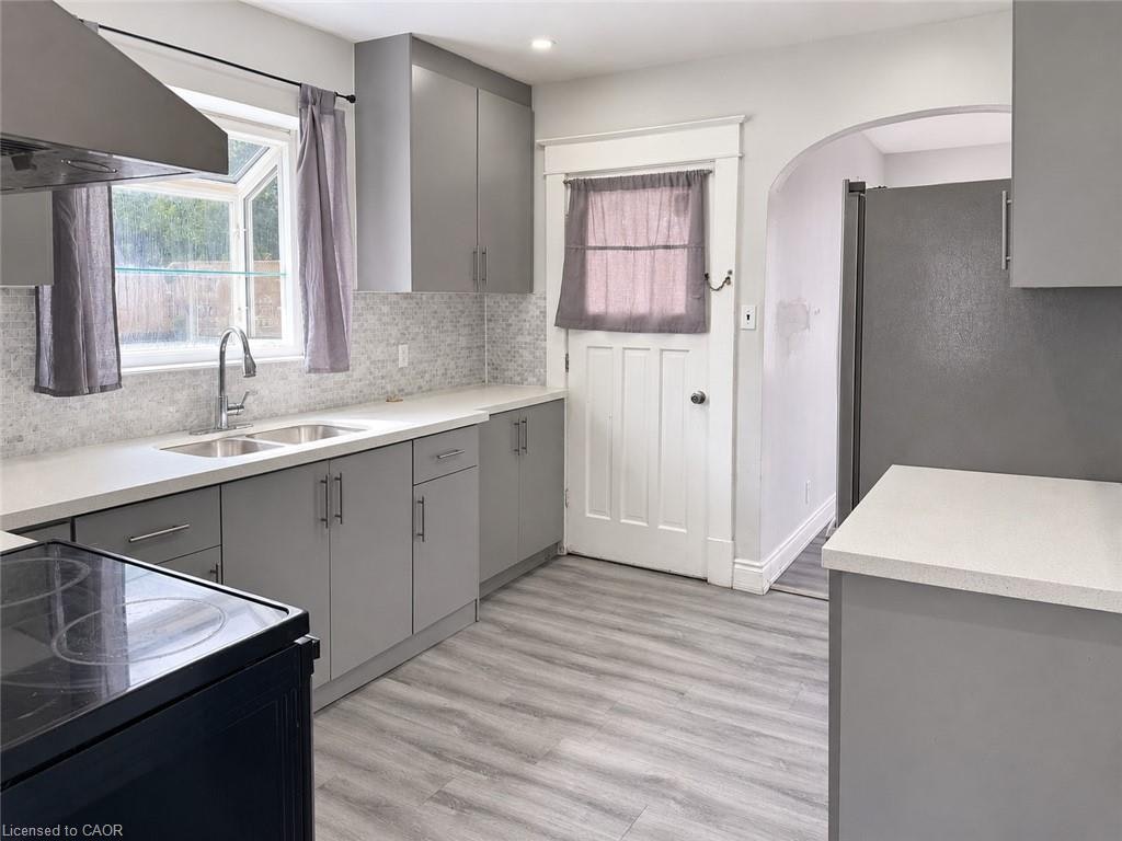 39 Oakland Avenue, Welland, ON, L3C 2B8 - 11