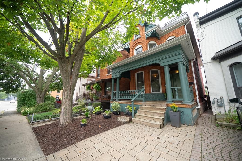 102 Pearl Street N, Hamilton, ON, L8R 2Z3