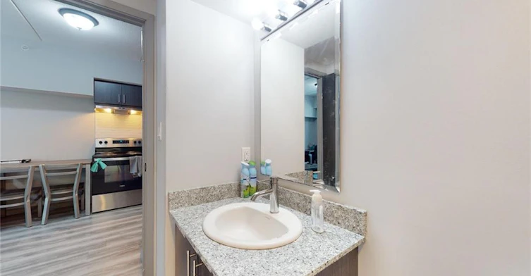 B215-275 Larch Street, Waterloo, ON, N2L 3R2 - 14