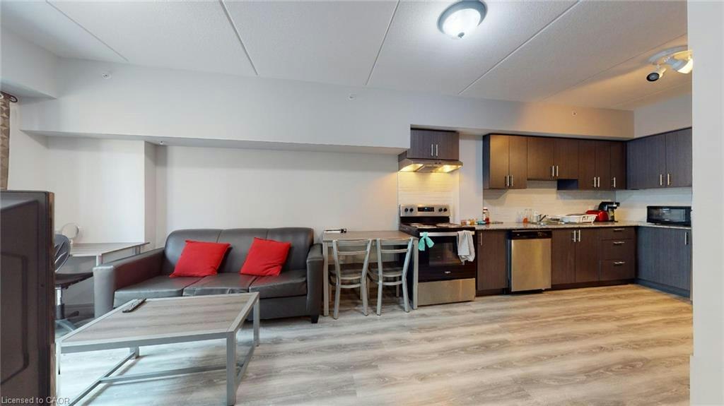 B215-275 Larch Street, Waterloo, ON, N2L 3R2 - 10