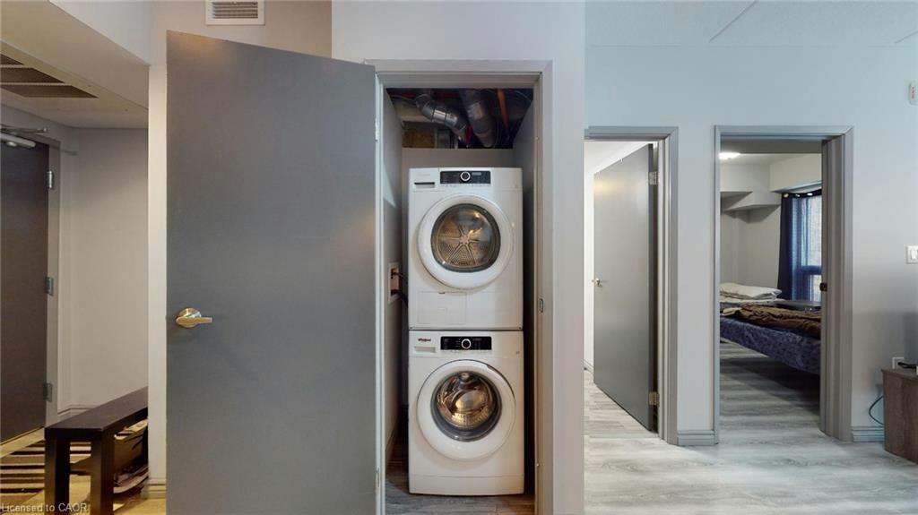 B215-275 Larch Street, Waterloo, ON, N2L 3R2 - 11