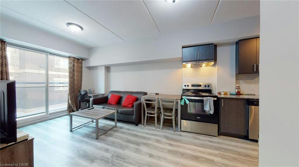 B215-275 Larch Street, Waterloo, ON, N2L 3R2 - 9