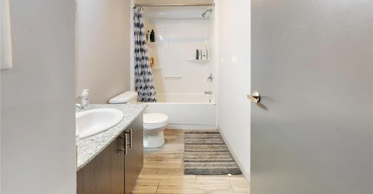 B215-275 Larch Street, Waterloo, ON, N2L 3R2 - 13