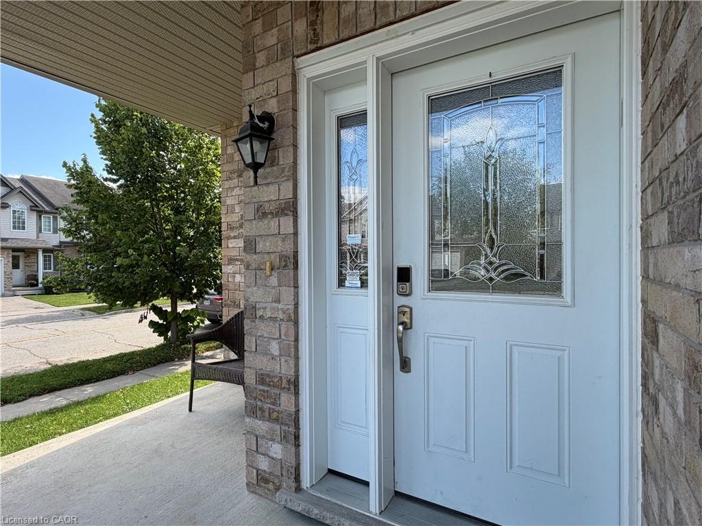 649 Winterberry Avenue, Waterloo, ON, N2V 2X4 - 4
