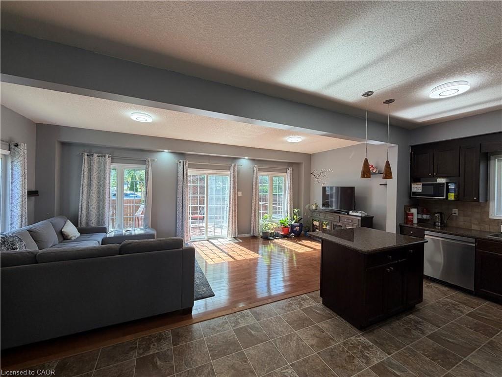 649 Winterberry Avenue, Waterloo, ON, N2V 2X4 - 10
