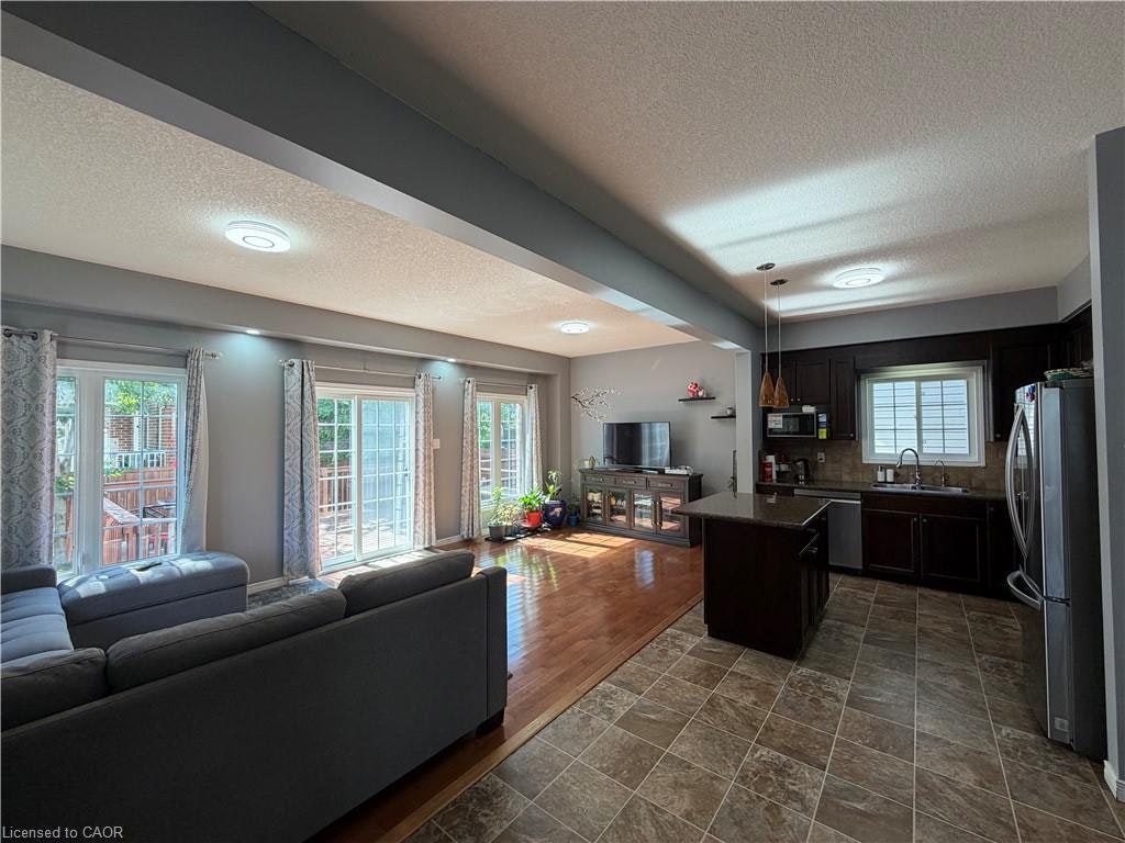 649 Winterberry Avenue, Waterloo, ON, N2V 2X4 - 11