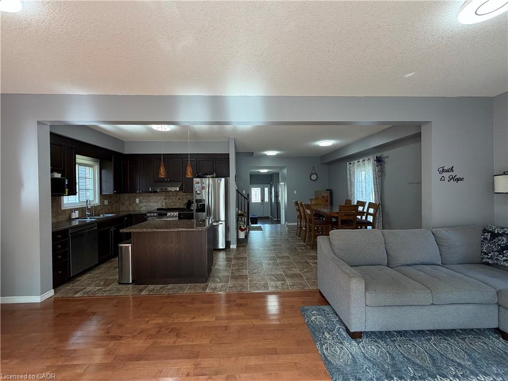 649 Winterberry Avenue, Waterloo, ON, N2V 2X4 - 13