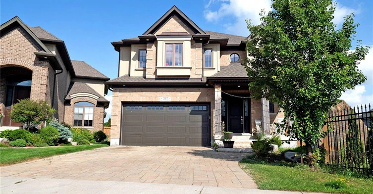 537 Millstream Drive, Waterloo, ON, N2K 0E2 - 2