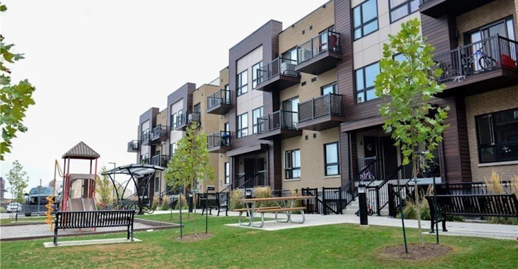 D9-10 Palace Street, Kitchener, ON, N2E 0J3 - 2