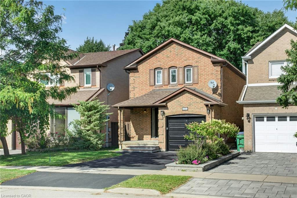 4353 Sawmill Valley Drive, Mississauga, ON, L5L 3L3