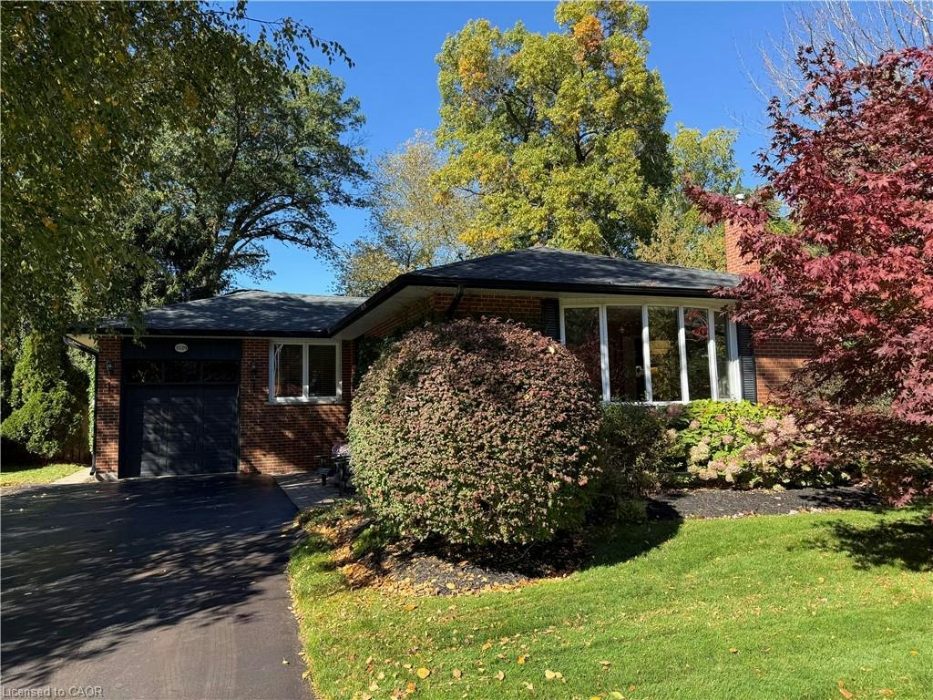 1529 Wembury Road, Mississauga, ON, L5J 2L8