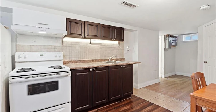 Basement-195 Victoria Street N, Kitchener, ON, N2H 5C5 - 8