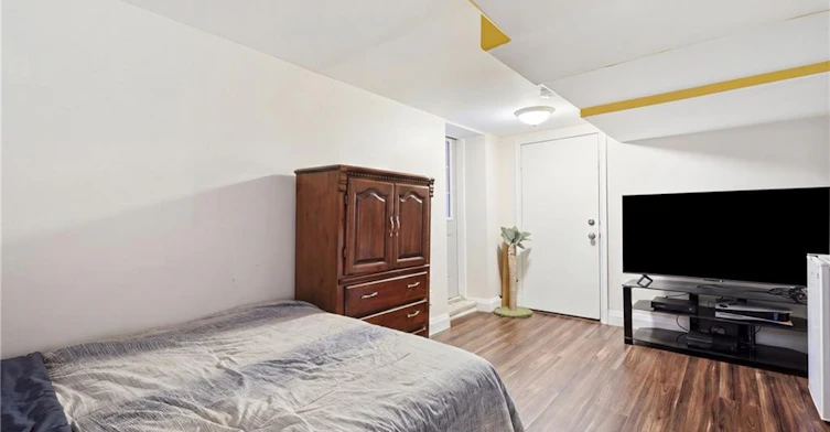 Basement-195 Victoria Street N, Kitchener, ON, N2H 5C5 - 5