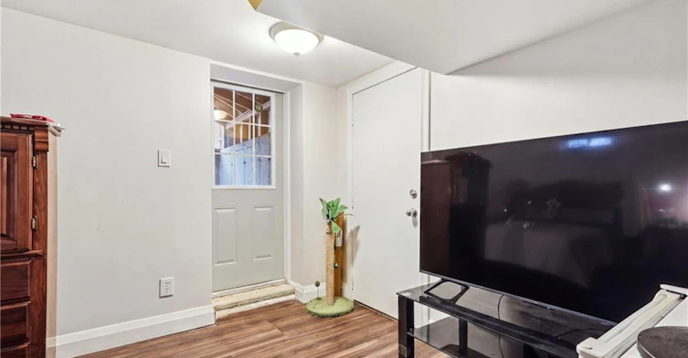 Basement-195 Victoria Street N, Kitchener, ON, N2H 5C5 - 3