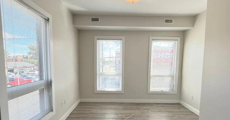 202-161 Wellington Street N, Hamilton, ON, L8R 1N4 - 4