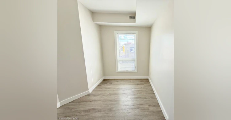 202-161 Wellington Street N, Hamilton, ON, L8R 1N4 - 6