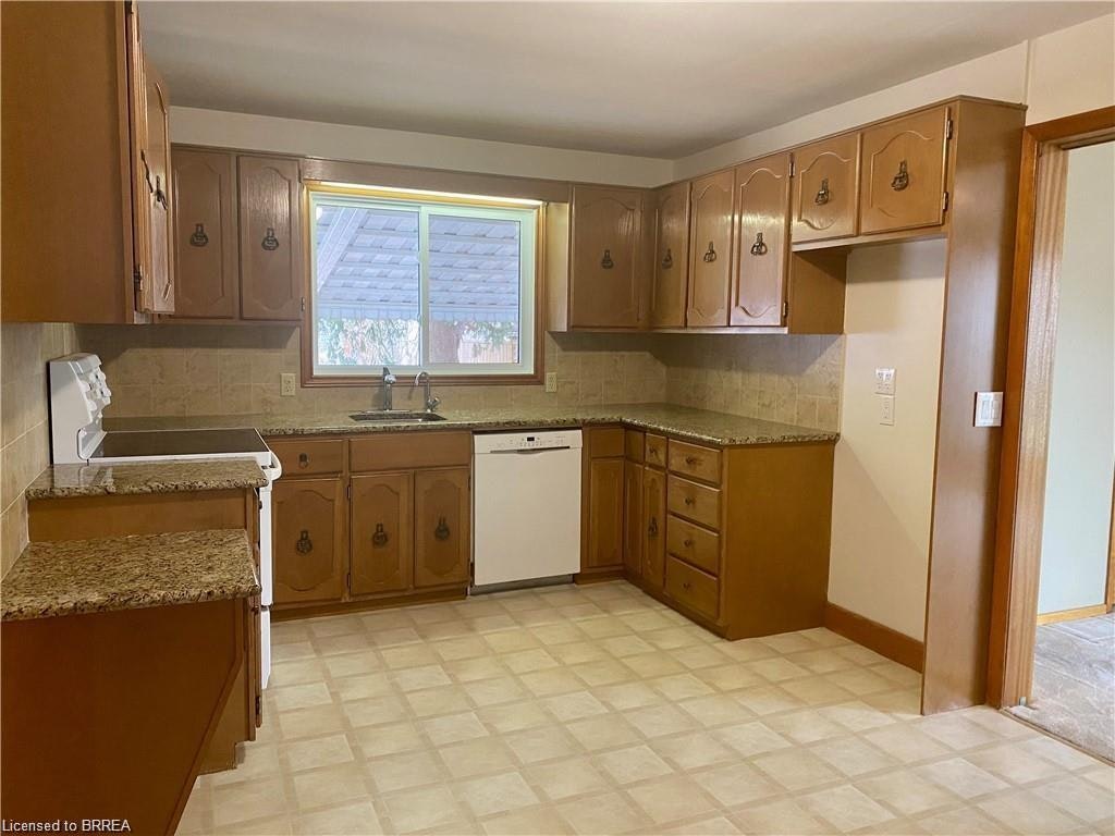 8 Sterling Street, Brantford, ON, N3T 4B1 - 10