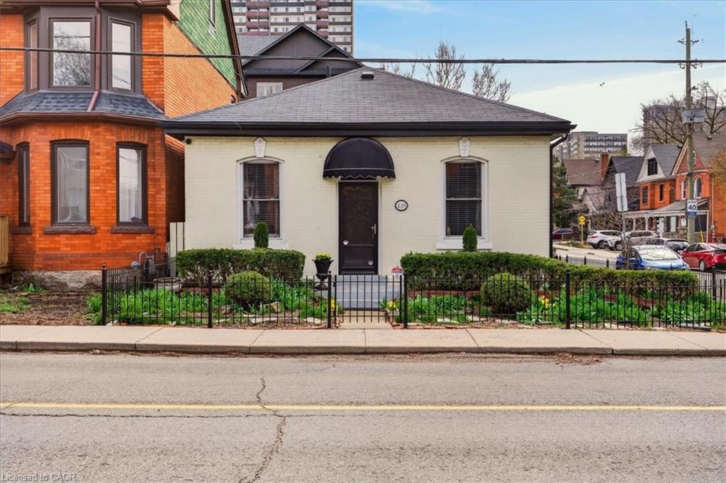 139 Queen Street S, Hamilton, ON, L8P 3S3