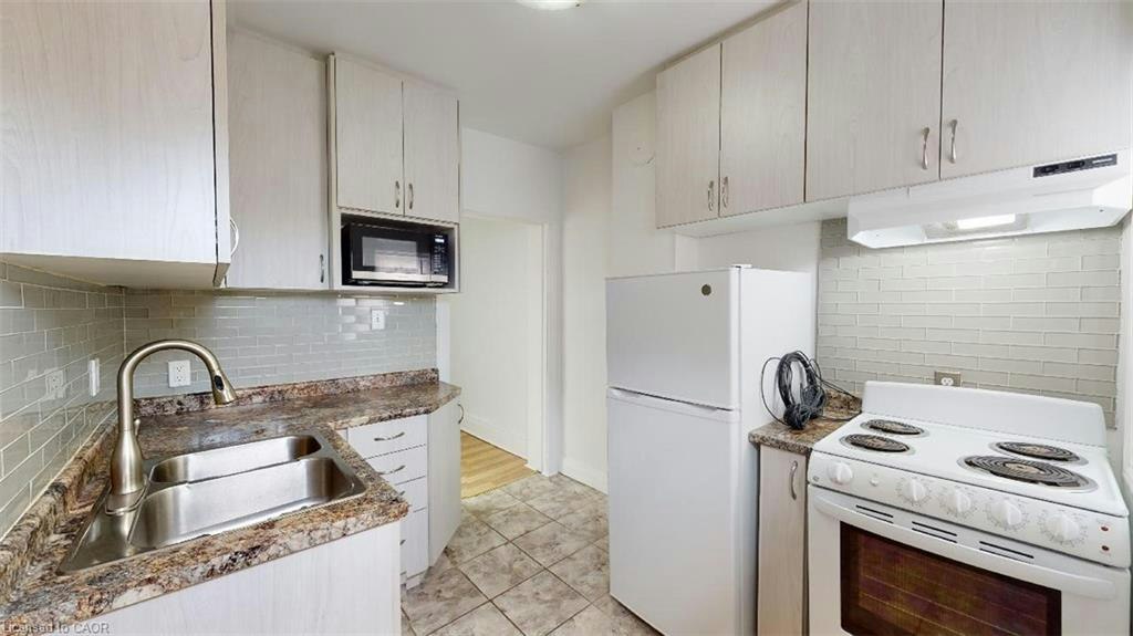 961 1/2 King Street E, Hamilton, ON, L8M 1C3 - 4