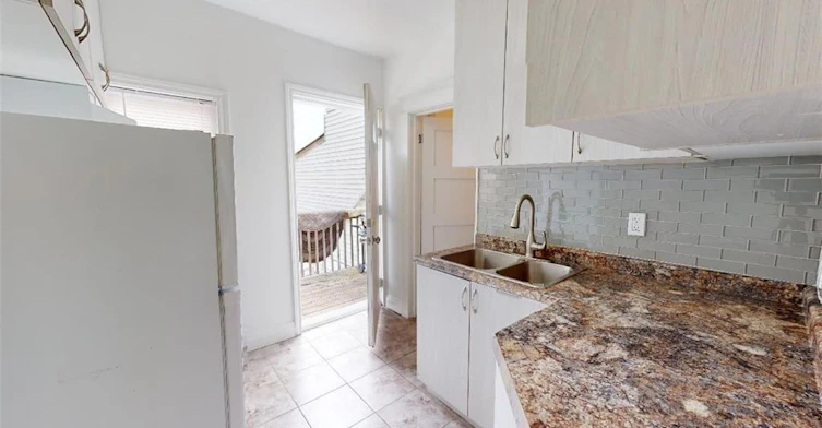 961 1/2 King Street E, Hamilton, ON, L8M 1C3 - 2