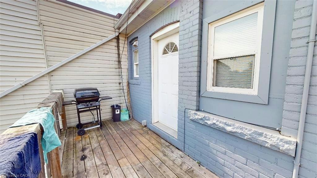 961 1/2 King Street E, Hamilton, ON, L8M 1C3