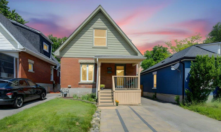 271 London Road W