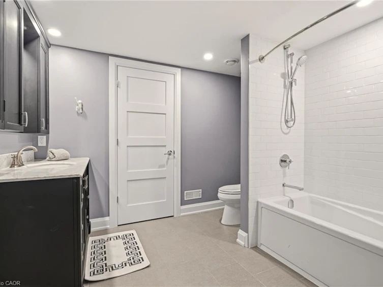 1354 No 1 Side Road, Burlington, ON, L7P 0R9 - 43