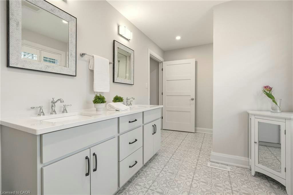1354 No 1 Side Road, Burlington, ON, L7P 0R9 - 28