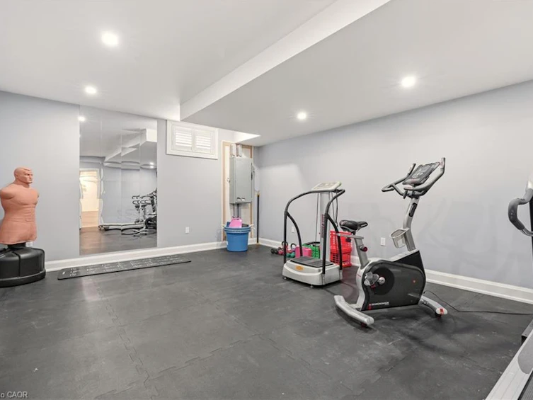 1354 No 1 Side Road, Burlington, ON, L7P 0R9 - 44
