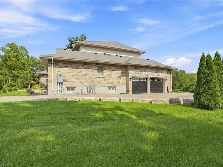 1354 No 1 Side Road, Burlington, ON, L7P 0R9 - 4