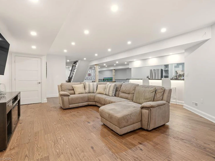 1354 No 1 Side Road, Burlington, ON, L7P 0R9 - 40