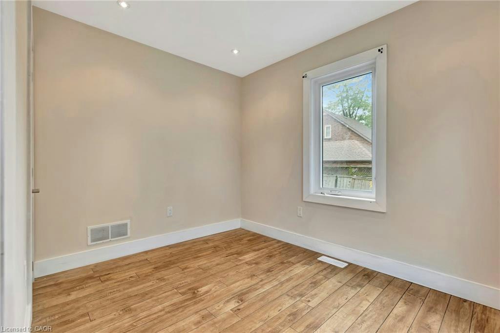 121 King Street, Hamilton, ON, L8G 1L2 - 17