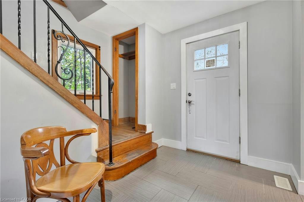 121 King Street, Hamilton, ON, L8G 1L2 - 9