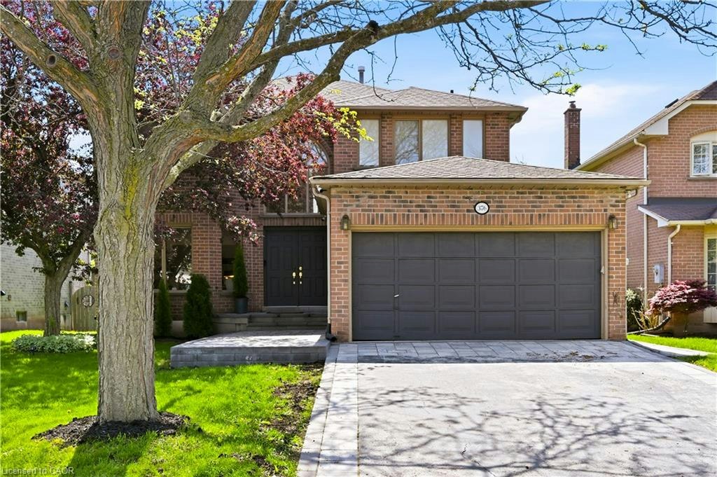 376 Carrier Lane, Oakville, ON, L6H 5E9