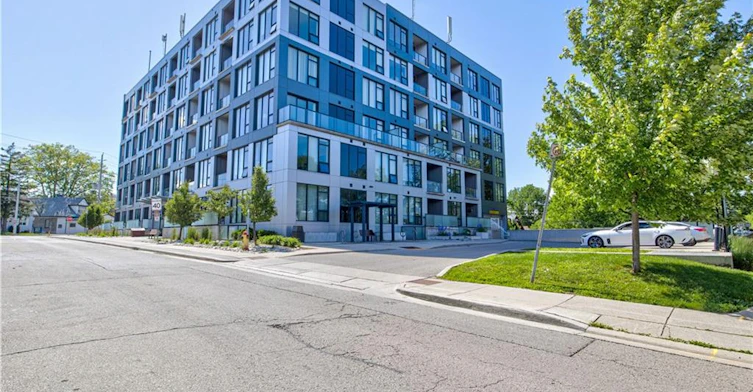 118-690 King Street W, Kitchener, ON, N2G 0B9
