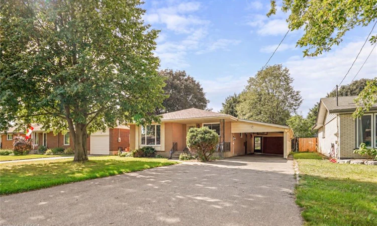 4 Waddington Street