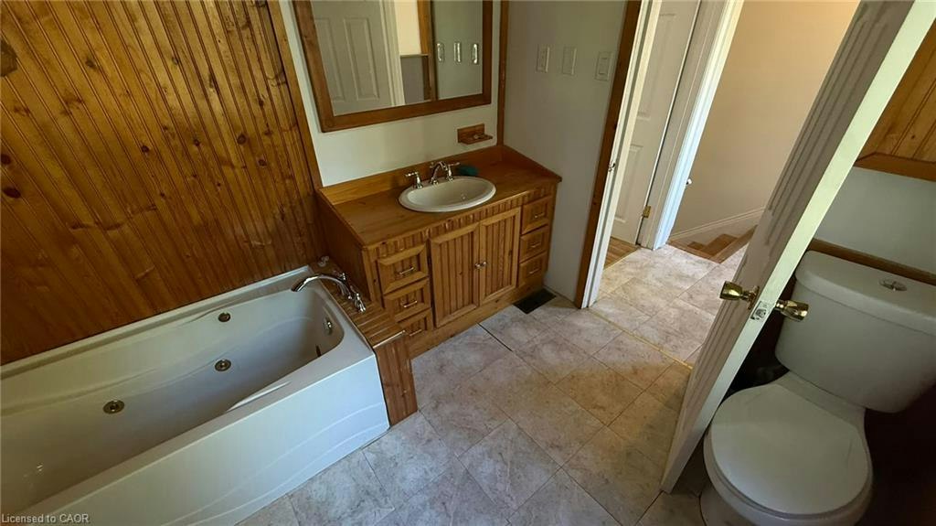 893 Lasalle Park Road, Burlington, ON, L7T 1M6 - 12