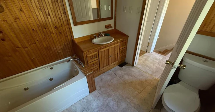 893 Lasalle Park Road, Burlington, ON, L7T 1M6 - 12