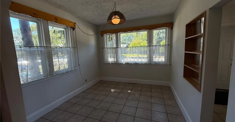 893 Lasalle Park Road, Burlington, ON, L7T 1M6 - 5