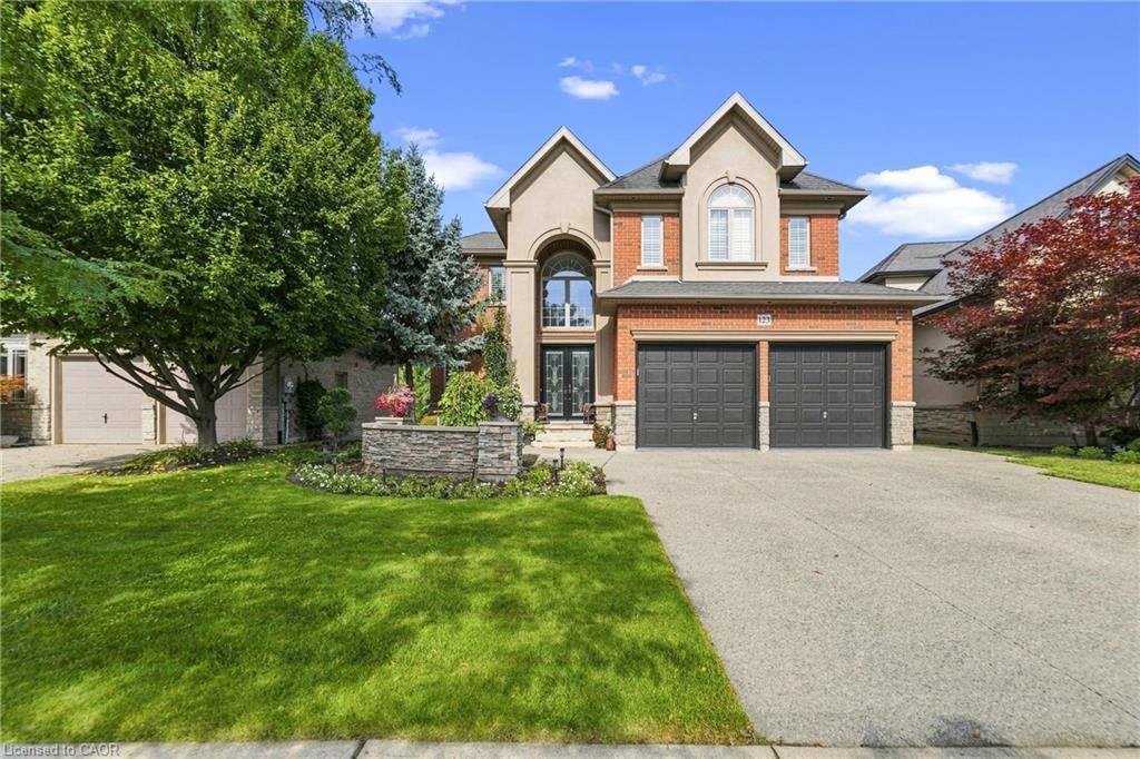 123 Tollgate Drive, Hamilton, ON, L9G 5C9